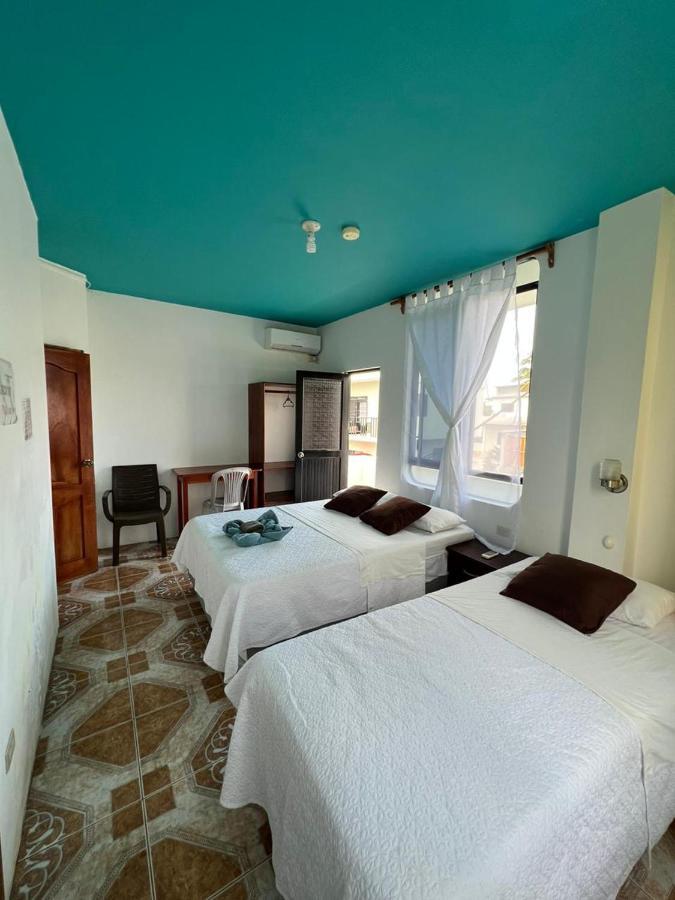 Hostal Brisas Del Mar Puerto Villamil Kültér fotó