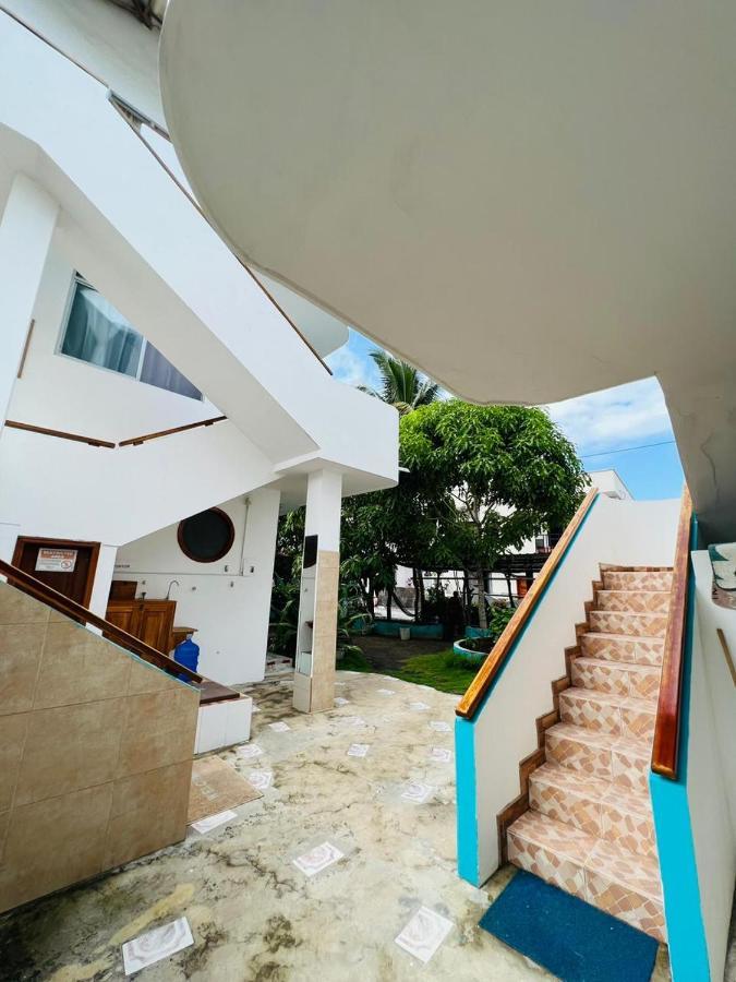 Hostal Brisas Del Mar Puerto Villamil Kültér fotó